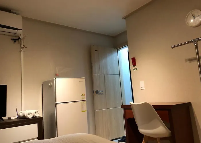 Rich House Dongdaemun Albergue *